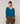 Pullover mit asymmetrischem Ausschnitt aus Merinowolle – Pfauenblau